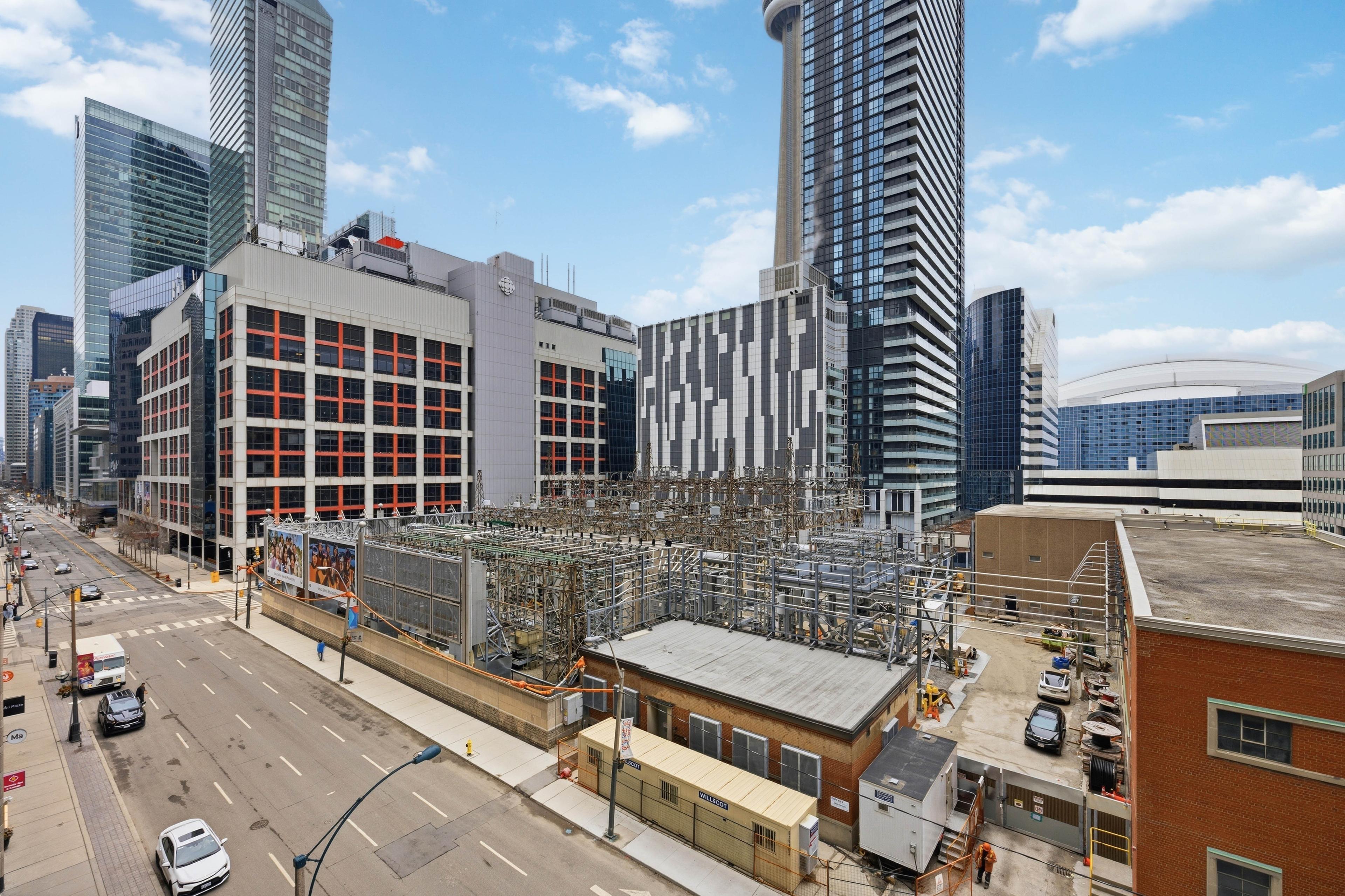 Panoramic view of CN Tower and downtown Toronto