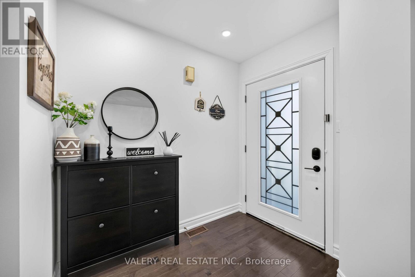 Front foyer with view to the entry